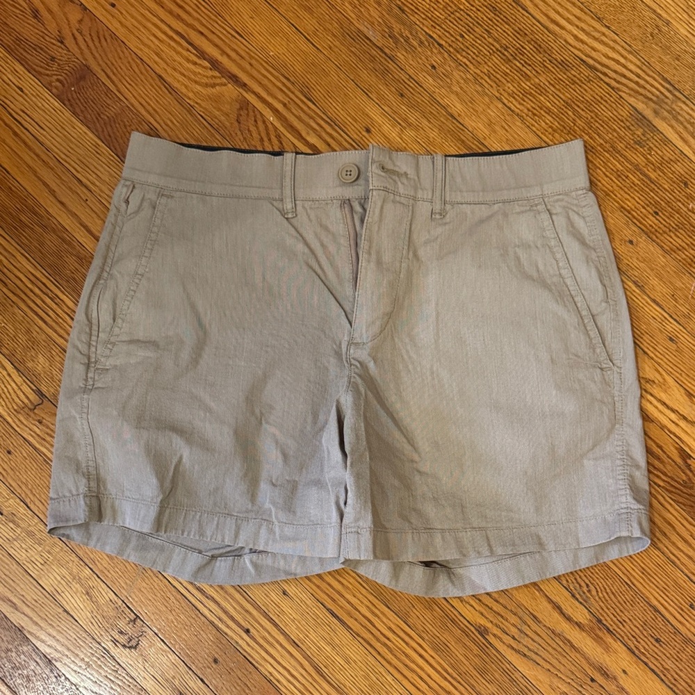 Abercrombie & Fitch Light Gray Men’s A&F All-Day Short Strech 5 in